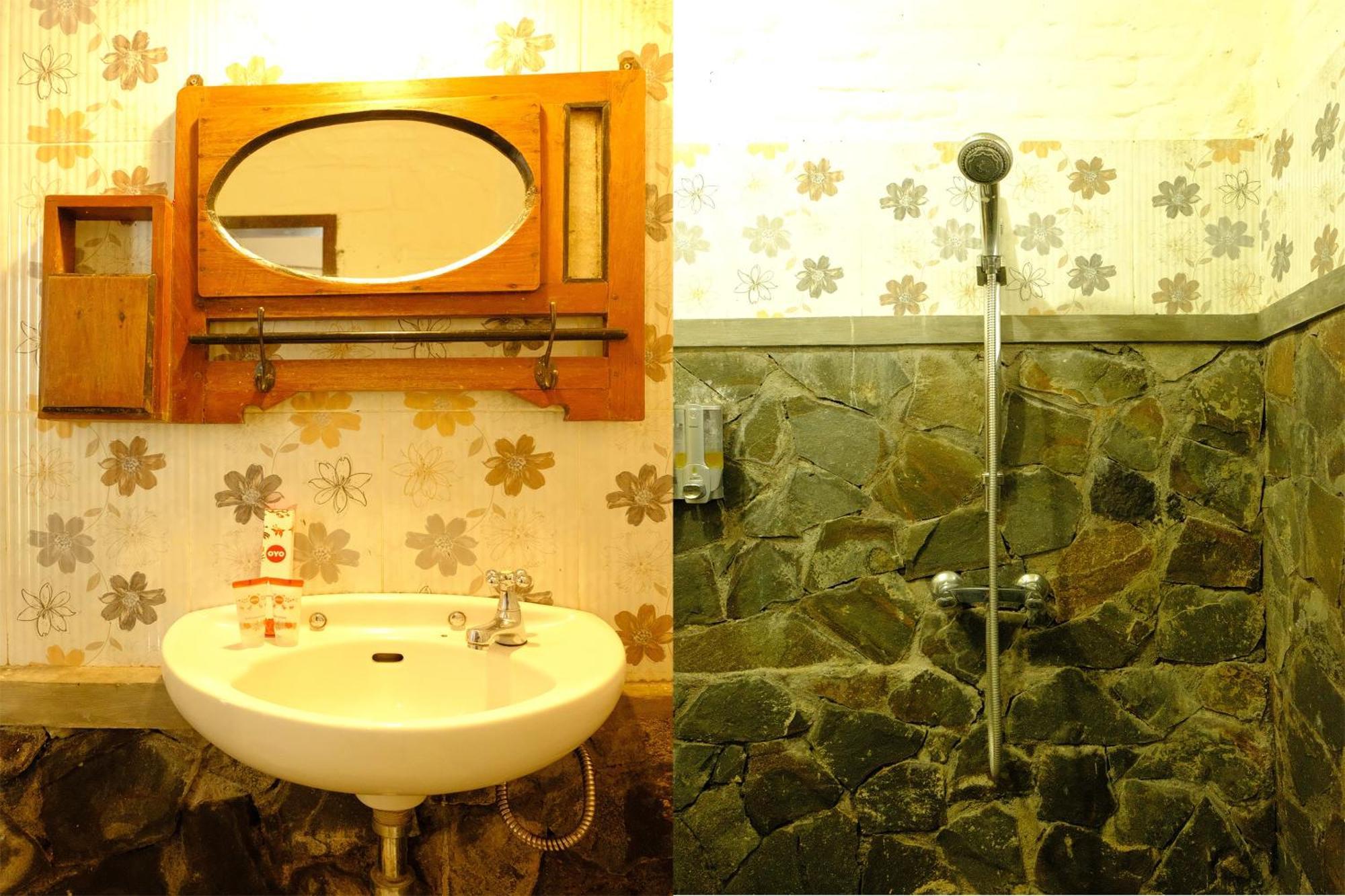 Cemara'S Homestay Бату Екстер'єр фото