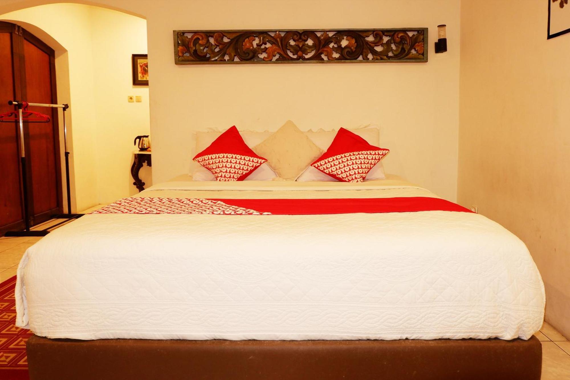 Cemara'S Homestay Бату Екстер'єр фото